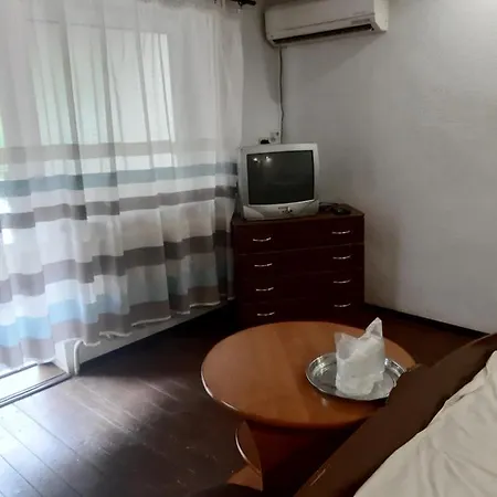 кімнати поруч з автовокзалом * ウージュホロド