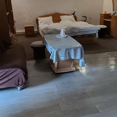 кімнати поруч з автовокзалом Uzhhorod