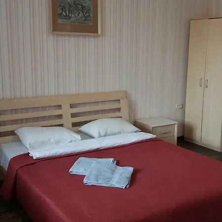 Casa de hóspedes кімнати поруч з автовокзалом Uzhhorod