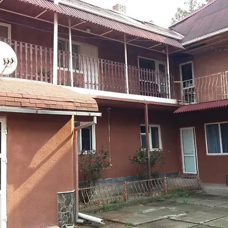 кімнати поруч з автовокзалом Gasthof Uschhorod