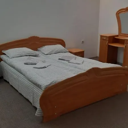 кімнати поруч з автовокзалом * Uzhhorod