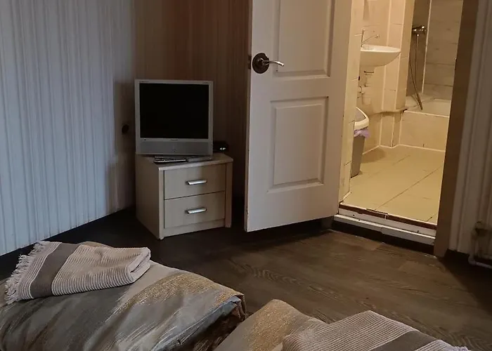 кімнати поруч з автовокзалом Vendégház *