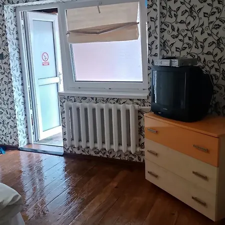 кімнати поруч з автовокзалом Pensión *